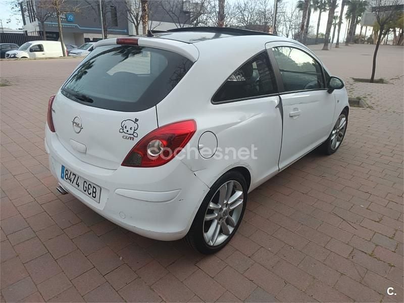 Usado Opel Corsa Enjoy 90 CV (66 kW) 2008 Blanco Utilitario