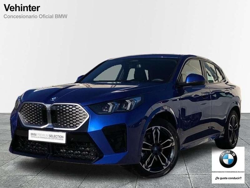 Azul Usado 2025 BMW iX2 SUV | 46.400 € (Buen precio) - Imagen 1/4