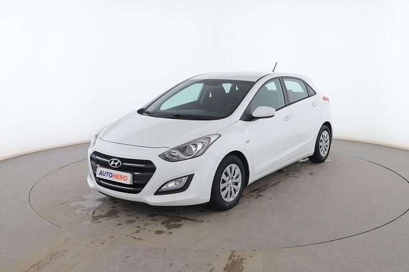 Usado Hyundai i30 90 CV (66 kW) 2015 Blanco Utilitario