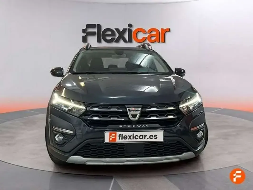 Usado Dacia Sandero Comfort 91 CV (66 kW) 2021 Negro Utilitario