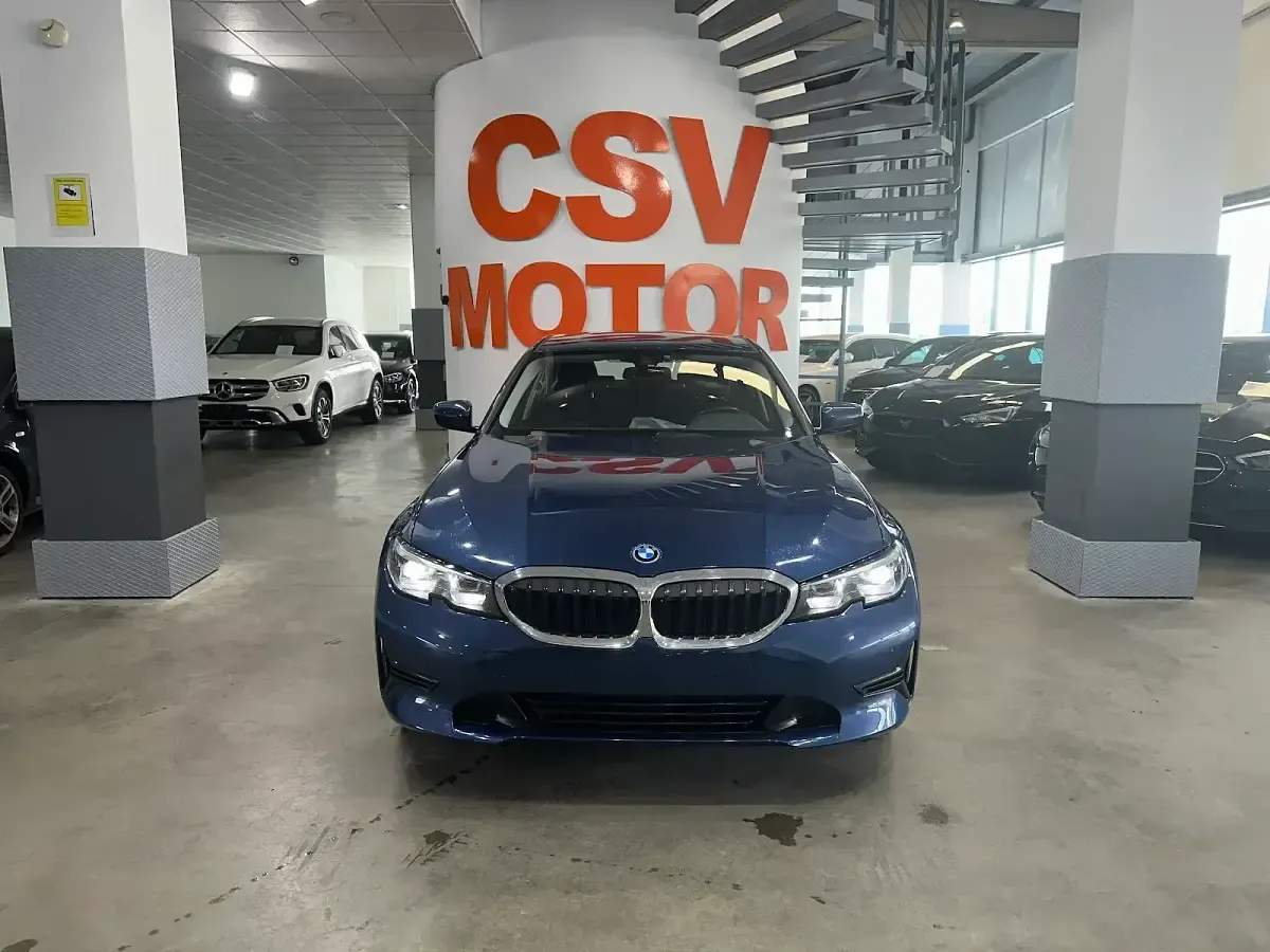 Usado BMW 330e Comfort Edition 292 CV (214 kW) 2022 Azul Berlina