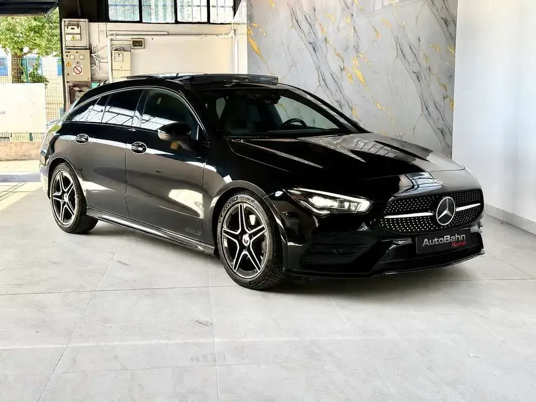 Usado Mercedes CLA200 Shooting Brake 163 CV (119 kW) 2020 Negro Familiar