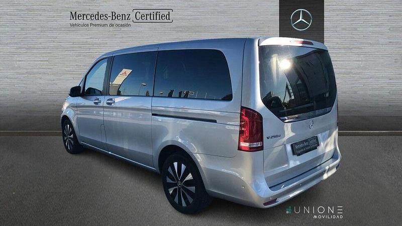 Usado Mercedes V250 190 CV (139 kW) 2023 Gris Monovolumen