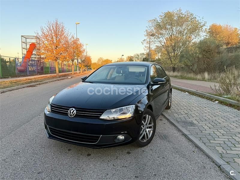 Negro Usado 2011 VW Jetta Sport Berlina | 7990 € (Buen precio) - Imagen 1/4
