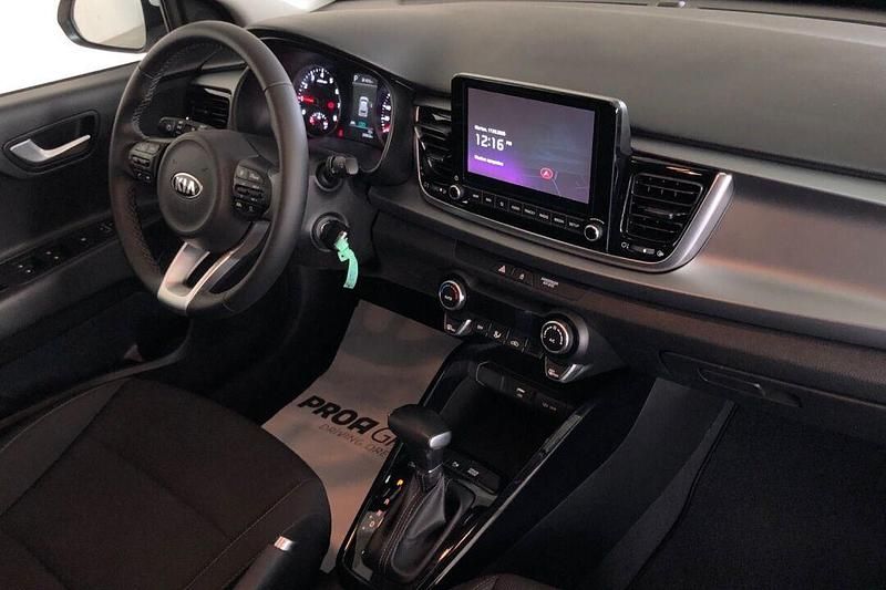 Usado Kia Rio 120 CV (88 kW) 2020 Blanco Berlina