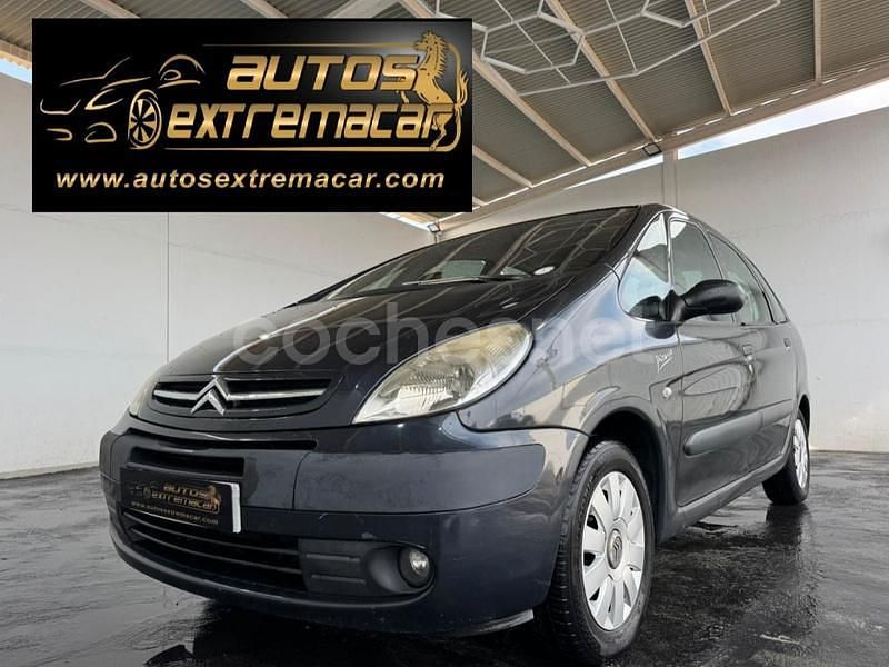 Gris / plata Usado 2006 Citroën Xsara Picasso Exclusive Monovolumen | 3399 € (Precio justo) - Imagen 1/4