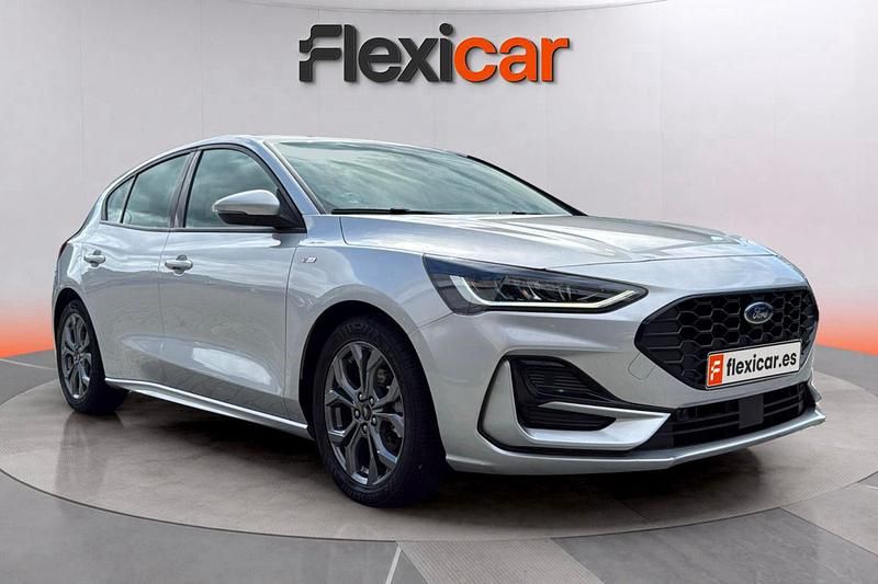 Gris Usado 2023 Ford Focus ST-Line Berlina | 18.390 € (Precio justo) - Imagen 1/4