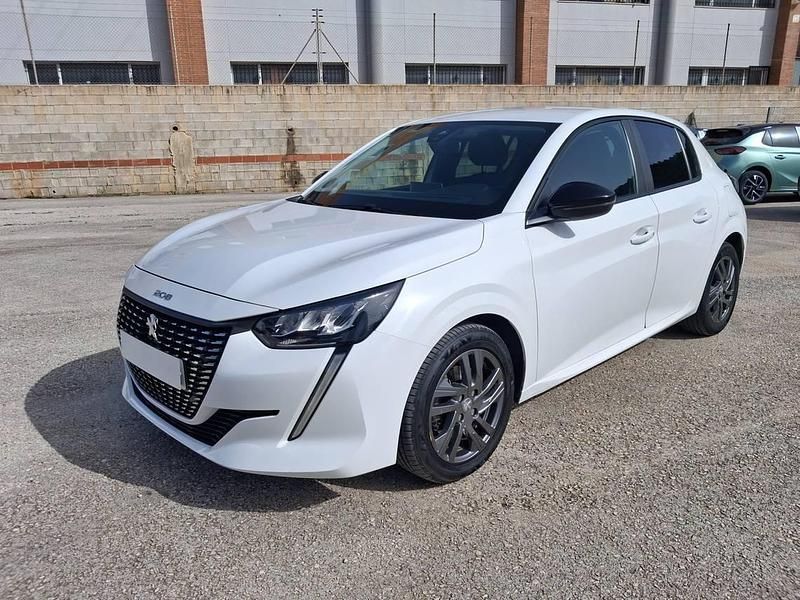 Usado Peugeot 208 Active 100 CV (73 kW) 2022 Blanco Utilitario