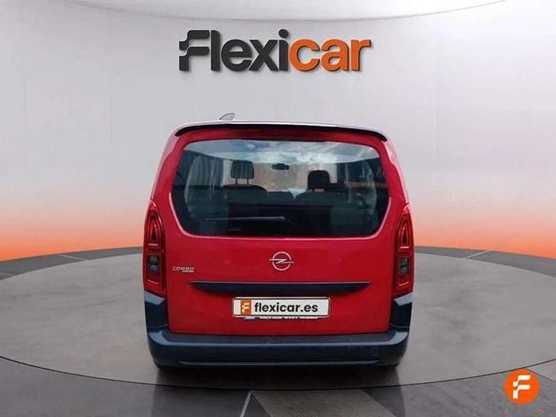 Usado Opel Combo Life Edition+ 131 HP (96 kW) 2021 Vermelho Monovolume