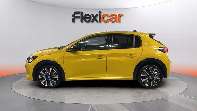 Usado Peugeot 208 GT 131 CV (96 kW) 2021 Amarillo Utilitario