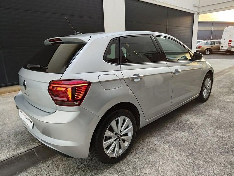 Usado VW Polo Sportline 115 CV (84 kW) 2020 Gris / plata Berlina
