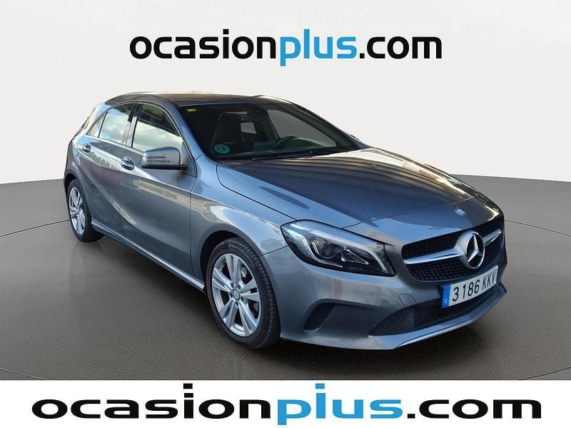 Usado Mercedes A200 136 CV (100 kW) 2018 Gris Berlina