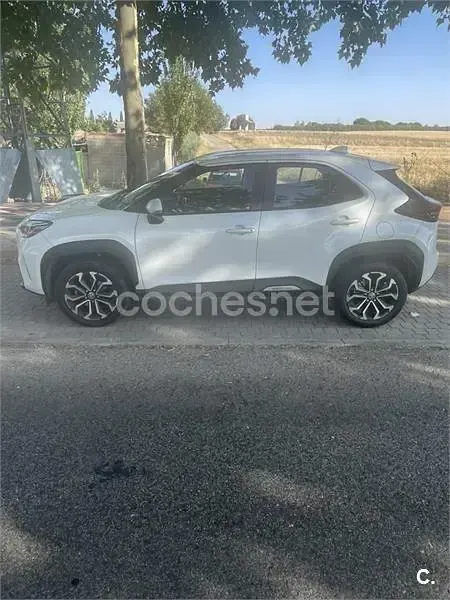 Usado Toyota Yaris Cross Active 116 CV (85 kW) 2021 Blanco SUV
