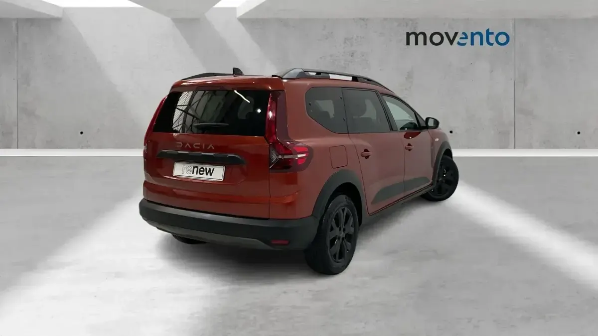 Usado Dacia Jogger Expression 110 CV (80 kW) 2024 Naranja Monovolumen