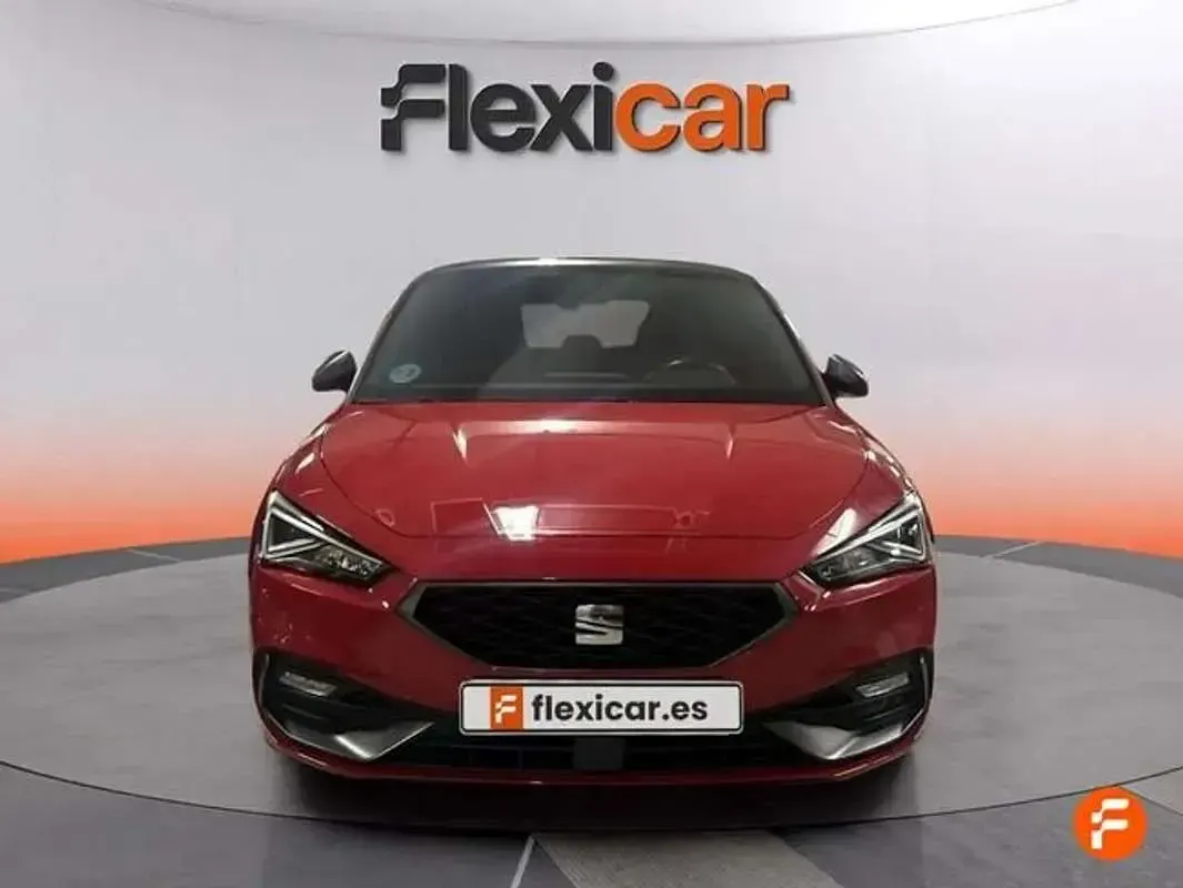 Käytetty Seat Leon FR 150 HP (110 kW) 2021 Punainen Sedan