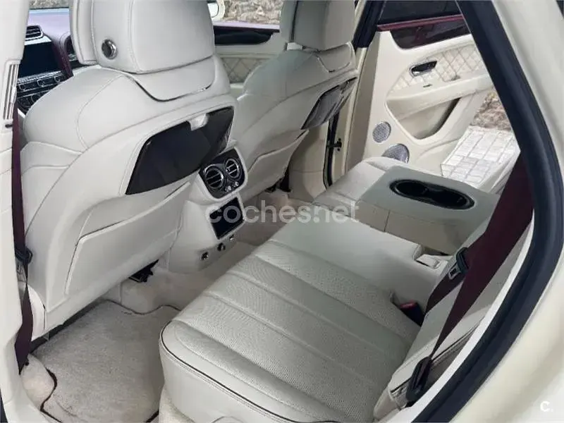 Usado Bentley Bentayga 550 CV (404 kW) 2022 Blanco SUV