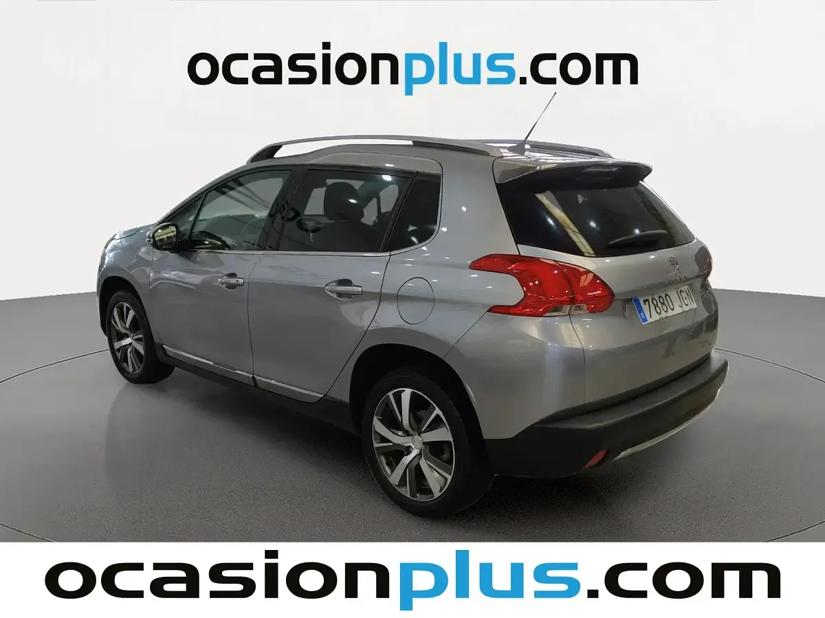 Usado Peugeot 2008 Allure 110 CV (80 kW) 2015 Gris SUV