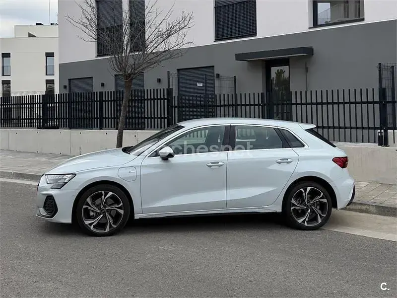 Usado Audi A3 S-Line 204 CV (150 kW) 2025 Blanco Berlina