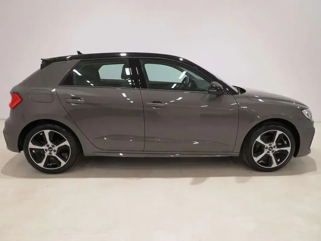 Usado Audi A1 Sportback 110 CV (80 kW) 2022 Gris Utilitario