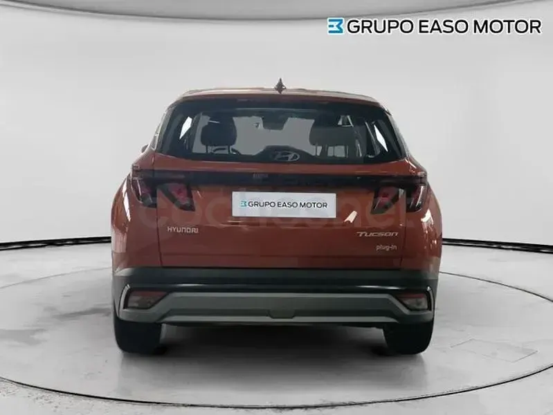Usado Hyundai Tucson 252 CV (185 kW) 2025 Naranja SUV
