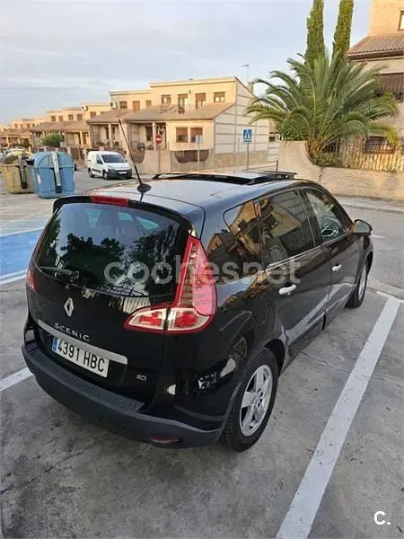Usado Renault Scenic E-Tech Dynamique 110 CV (80 kW) 2011 Negro Monovolumen