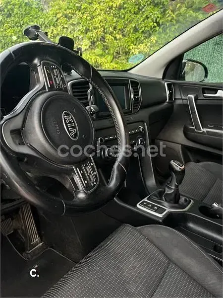Usado Kia Sportage 115 CV (84 kW) 2016 Gris / plata SUV