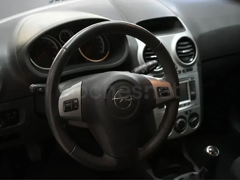 Usado Opel Corsa Selective 85 CV (62 kW) 2013 Blanco Utilitario