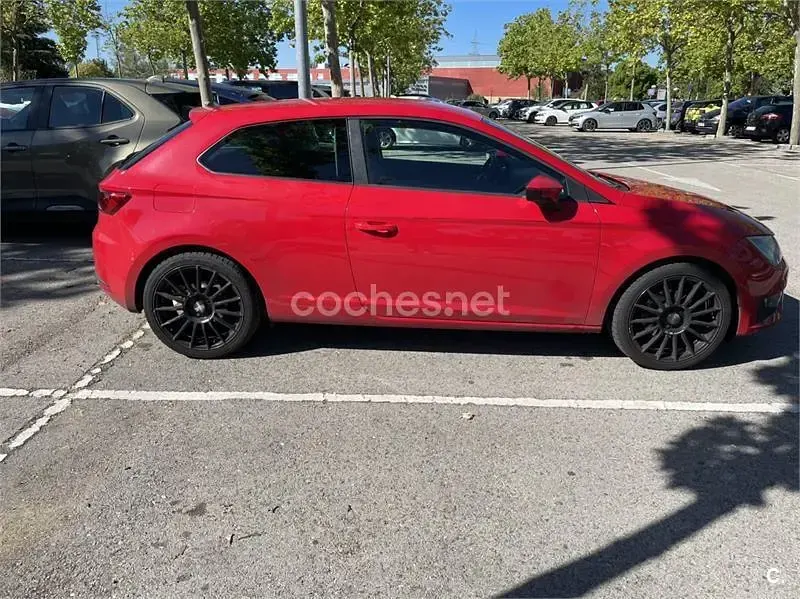 Usado Seat Leon SC FR 122 CV (89 kW) 2014 Rojo Utilitario