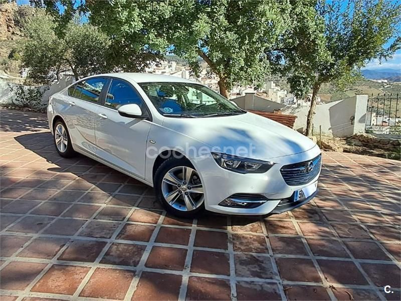 Etiqueta c (verde) Usado 2021 Opel Insignia Innovation Berlina | 17.000 € (Precio justo) - Imagen 1/4