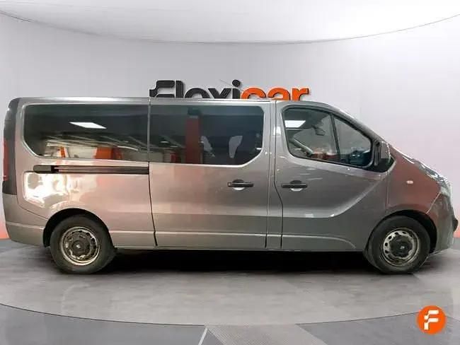 Usado Opel Vivaro S 145 CV (106 kW) 2017 Gris Monovolumen