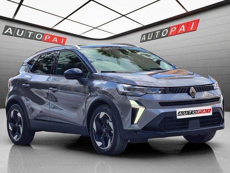 Usado Renault Captur Techno 145 CV (106 kW) 2025 Gris / plata SUV
