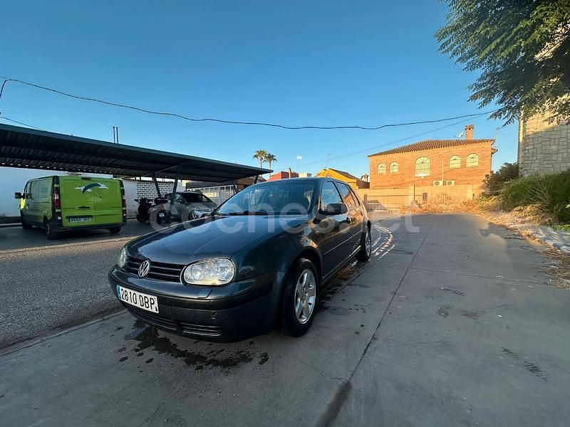 Azul Usado 2003 VW Golf IV Advance Berlina | 1999 € (Precio justo) - Imagen 1/4