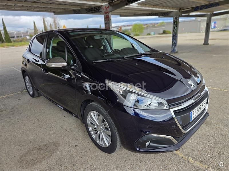 Usado Peugeot 208 Style 82 CV (60 kW) 2017 Azul Utilitario