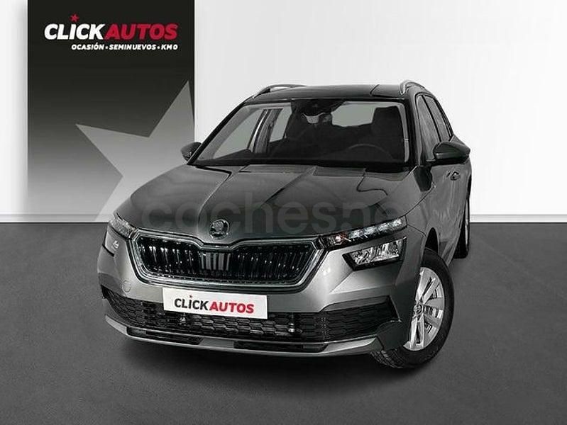 Usado Skoda Kamiq Ambition 110 CV (80 kW) 2023 Gris / plata SUV