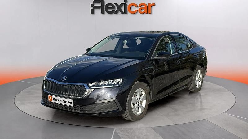 Usado Skoda Octavia Ambition 116 CV (85 kW) 2022 Negro Utilitario