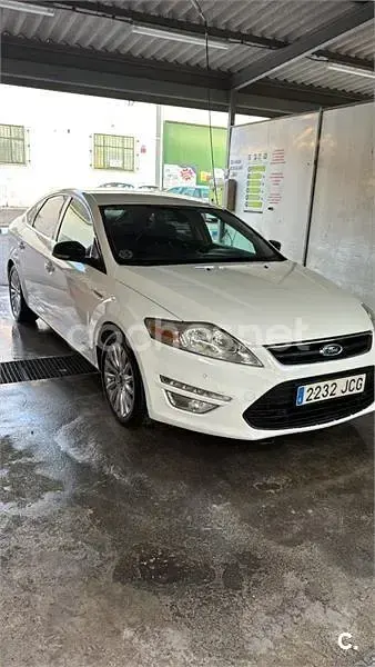 Usado Ford Mondeo Titanium 150 CV (110 kW) 2015 Blanco Berlina