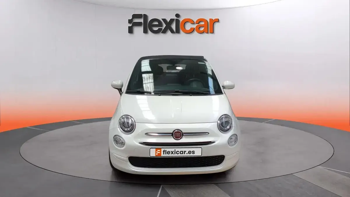 Usado Fiat 500 Club 71 CV (52 kW) 2023 Blanco Descapotable