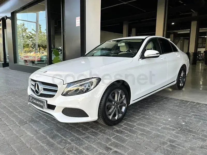 Usado Mercedes C220 170 CV (125 kW) 2018 Blanco Berlina