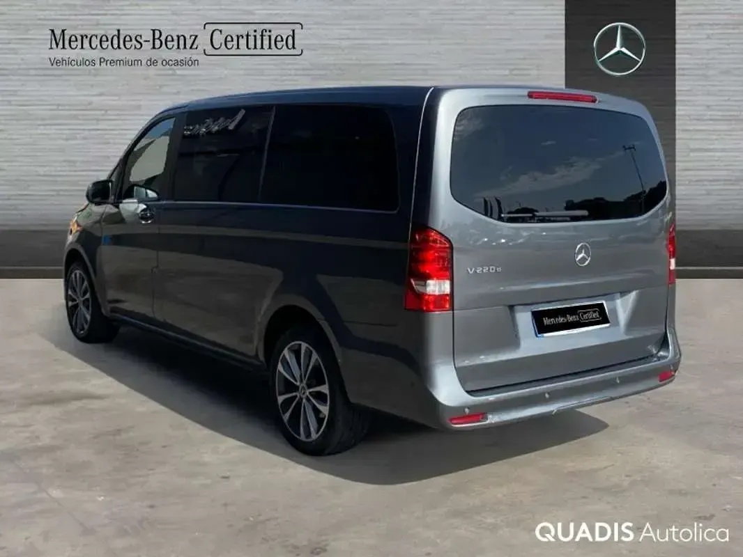 Usado Mercedes V220 163 CV (119 kW) 2022 Gris Monovolumen