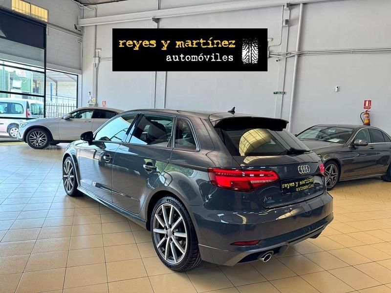 Usado Audi A3 Sportback S-Line 116 CV (85 kW) 2019 Gris Utilitario
