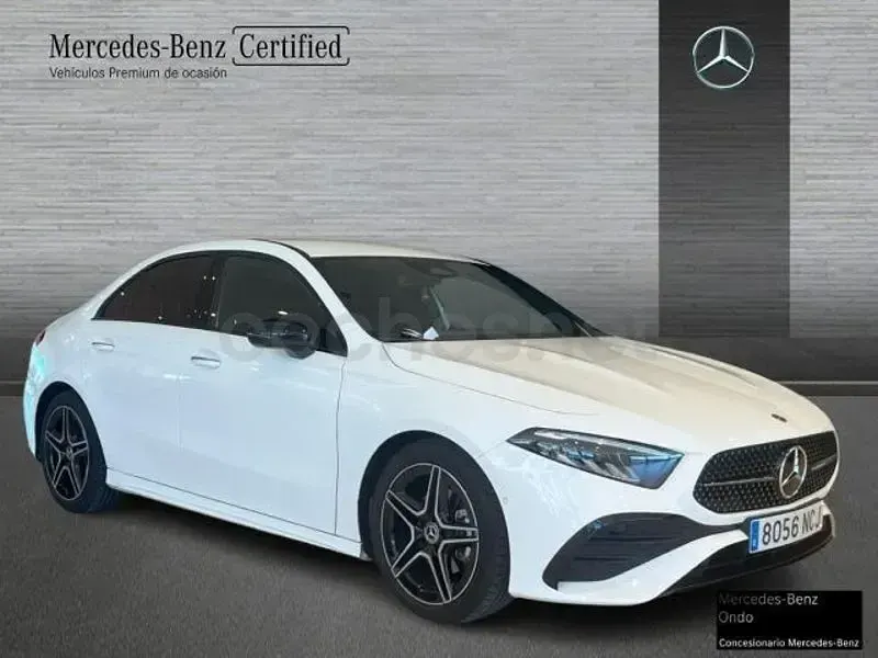 Usado Mercedes A180 136 CV (100 kW) 2025 Blanco Berlina
