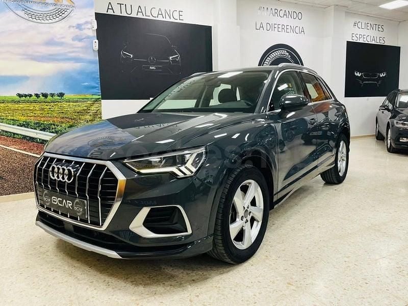 Usado Audi Q3 Ambiente 150 CV (110 kW) 2022 Gris / plata SUV