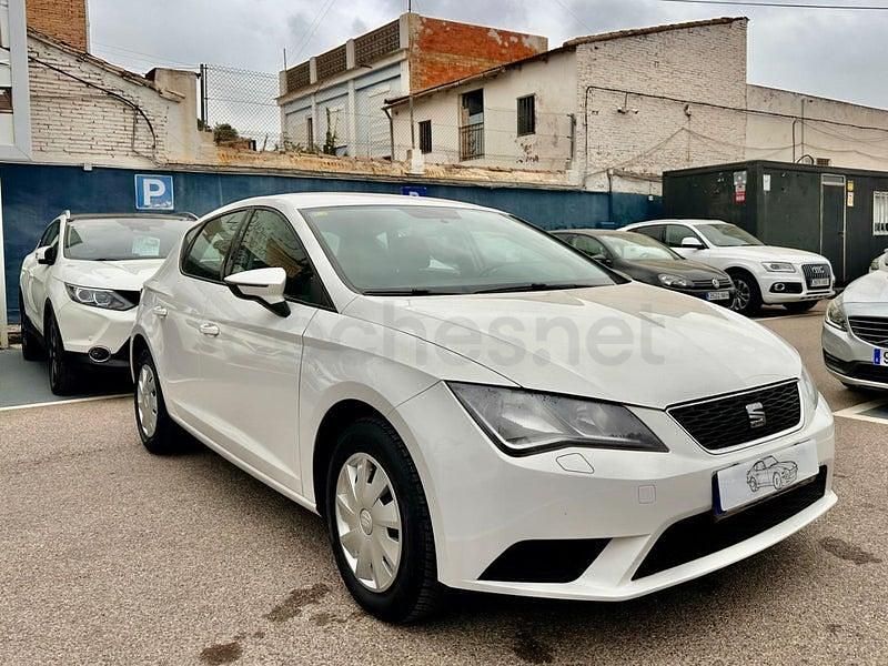 Usado Seat Leon I-Tech 105 CV (77 kW) 2015 Blanco Berlina