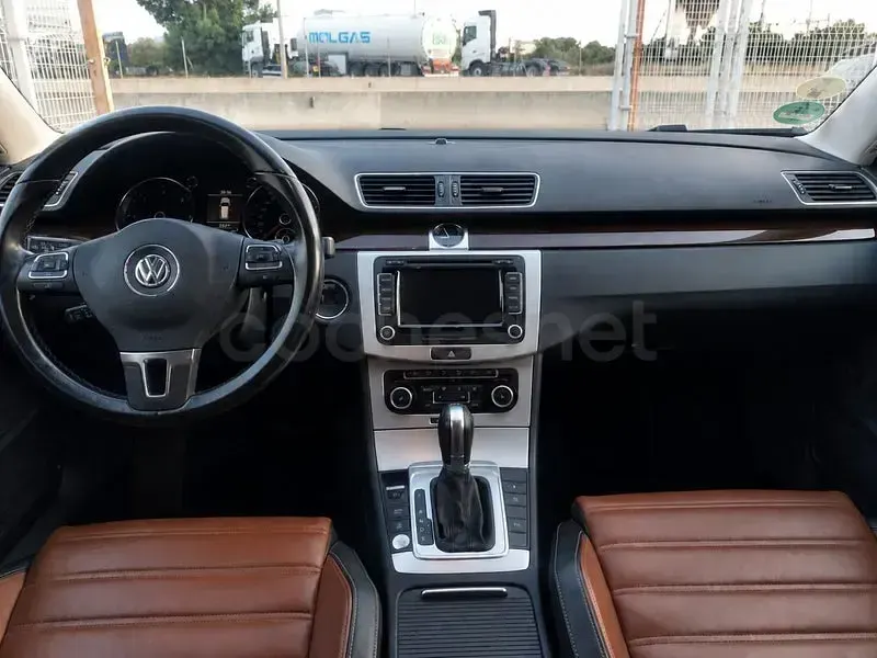 Usado VW Passat Highline 170 CV (125 kW) 2011 Beige Familiar