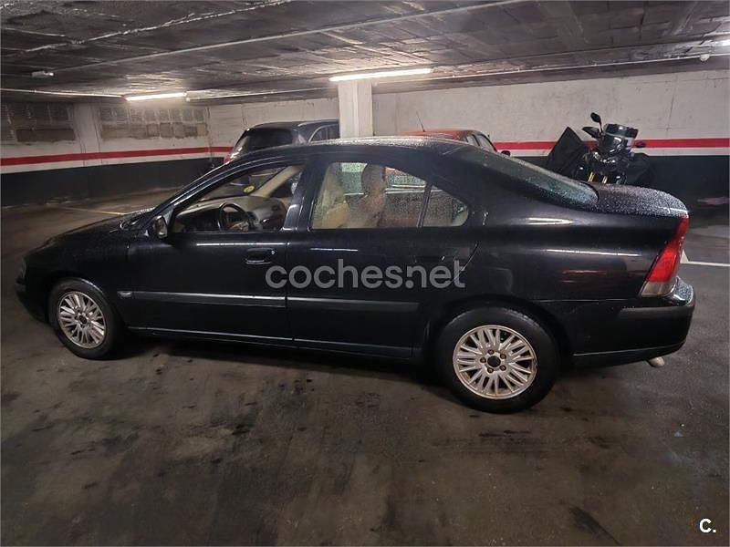 Negro Usado 2004 Volvo S60 Summum Berlina | 3500 € (Super precio) - Imagen 1/4