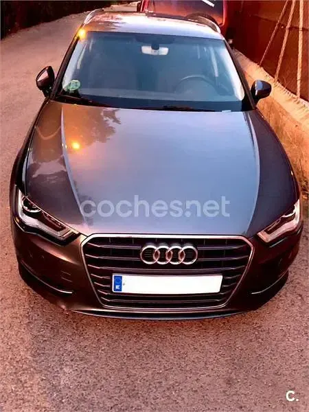 Usado Audi A3 110 CV (80 kW) 2016 Gris / plata Berlina