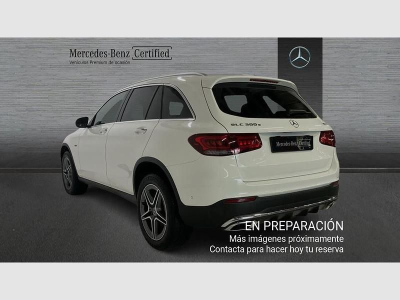 Usado Mercedes GLC300e 320 CV (235 kW) 2021 Blanco SUV