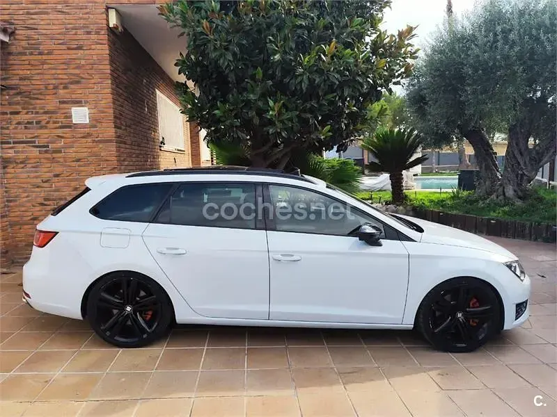 Usado Seat Leon ST CUPRA 280 CV (205 kW) 2015 Blanco Familiar