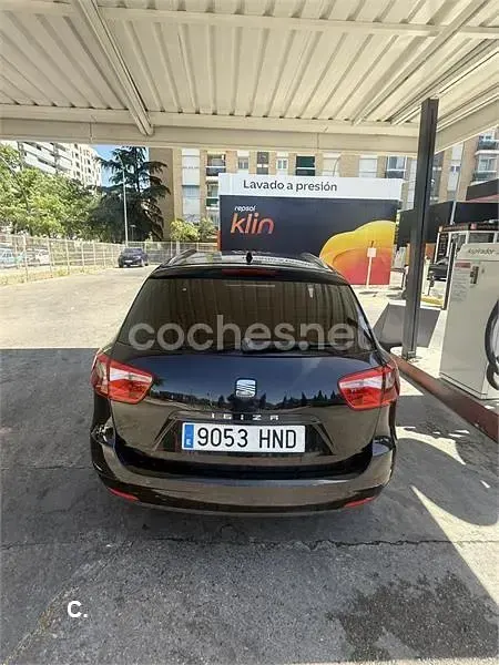 Usado Seat Ibiza ST Copa 90 CV (66 kW) 2012 Negro Familiar