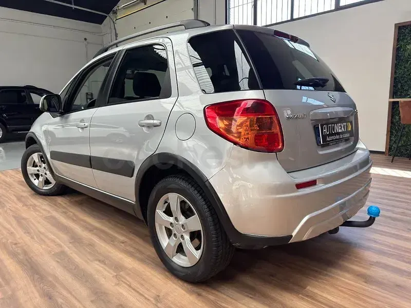 Usado Suzuki SX4 GL 120 CV (88 kW) 2014 Gris / plata SUV